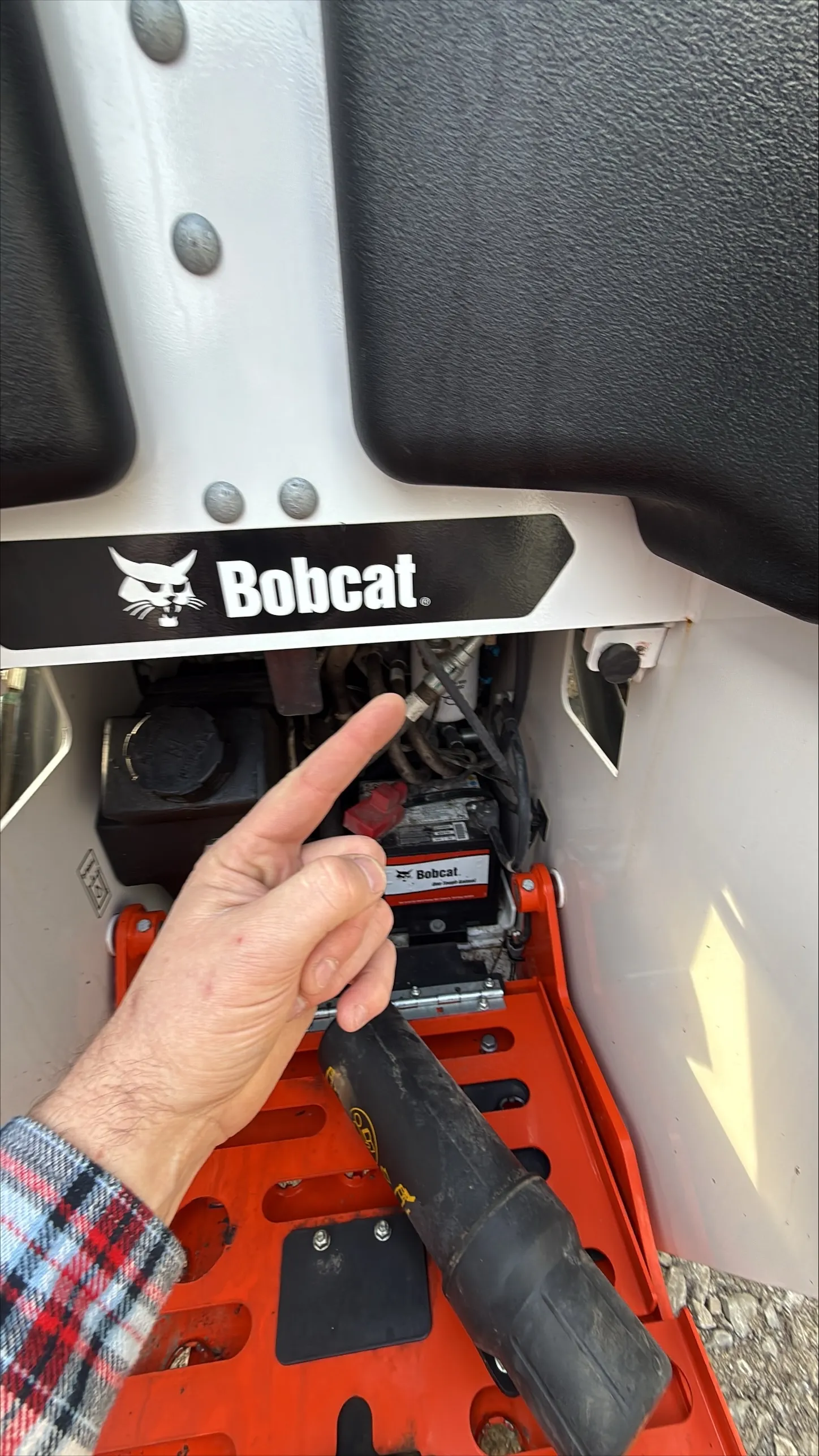 Bobcat Skid Steer Loader MT100 — photo 2
