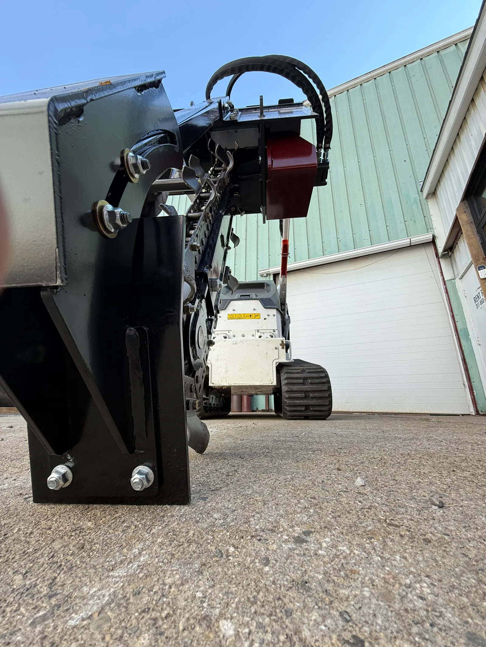 Mini Skid Trencher — photo 9